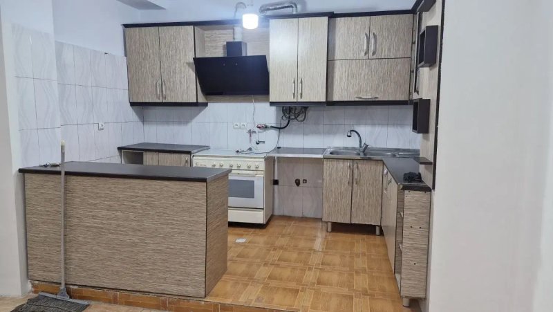 آپارتمان 85 متری دو خوابه در وائین شهریار14542438215