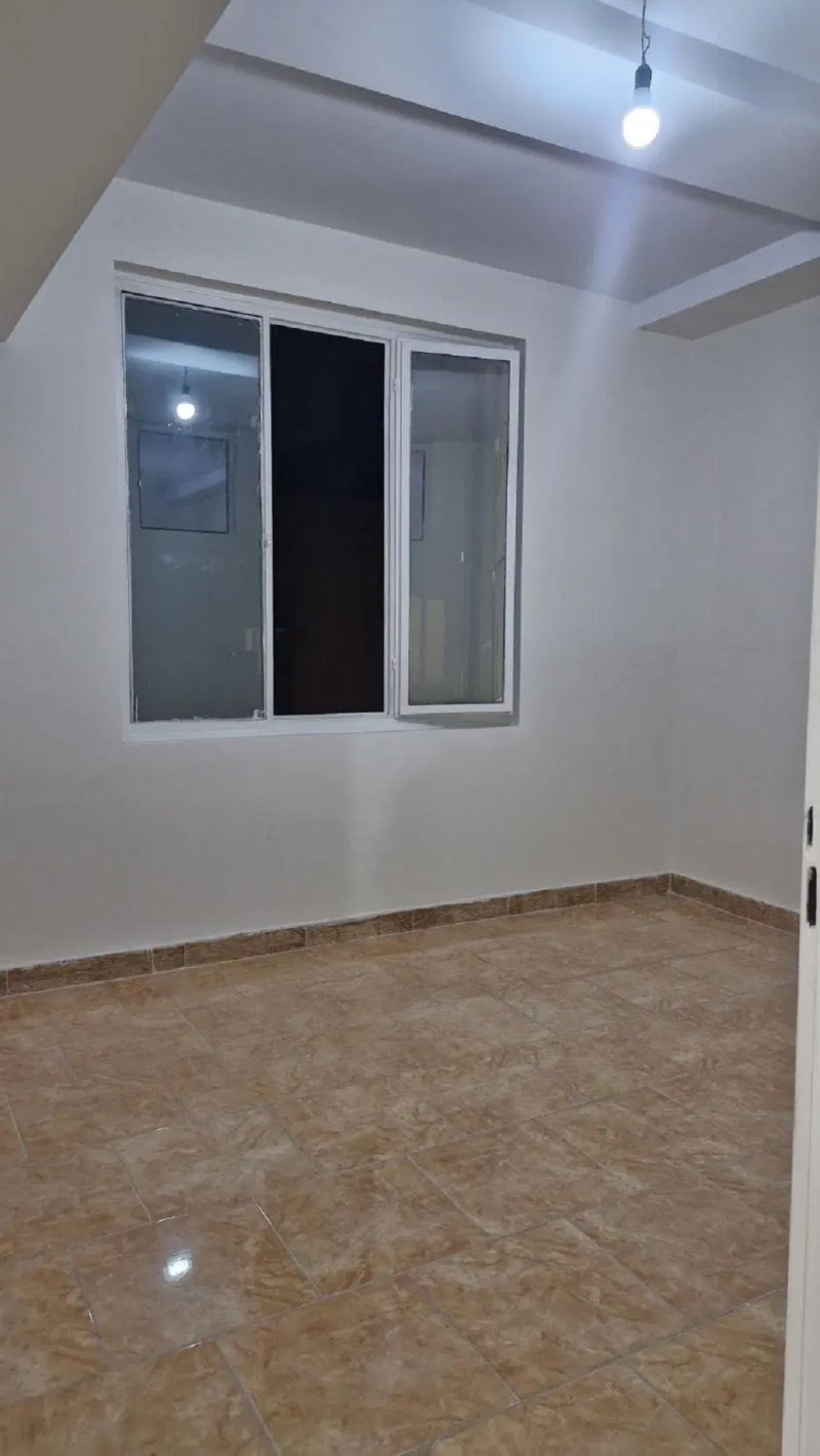 آپارتمان 85 متری دو خوابه در وائین شهریار14542438216
