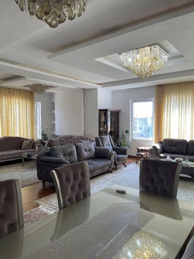 آپارتمان 230 متری سه خوابه در کوی شفا ساری14543338254