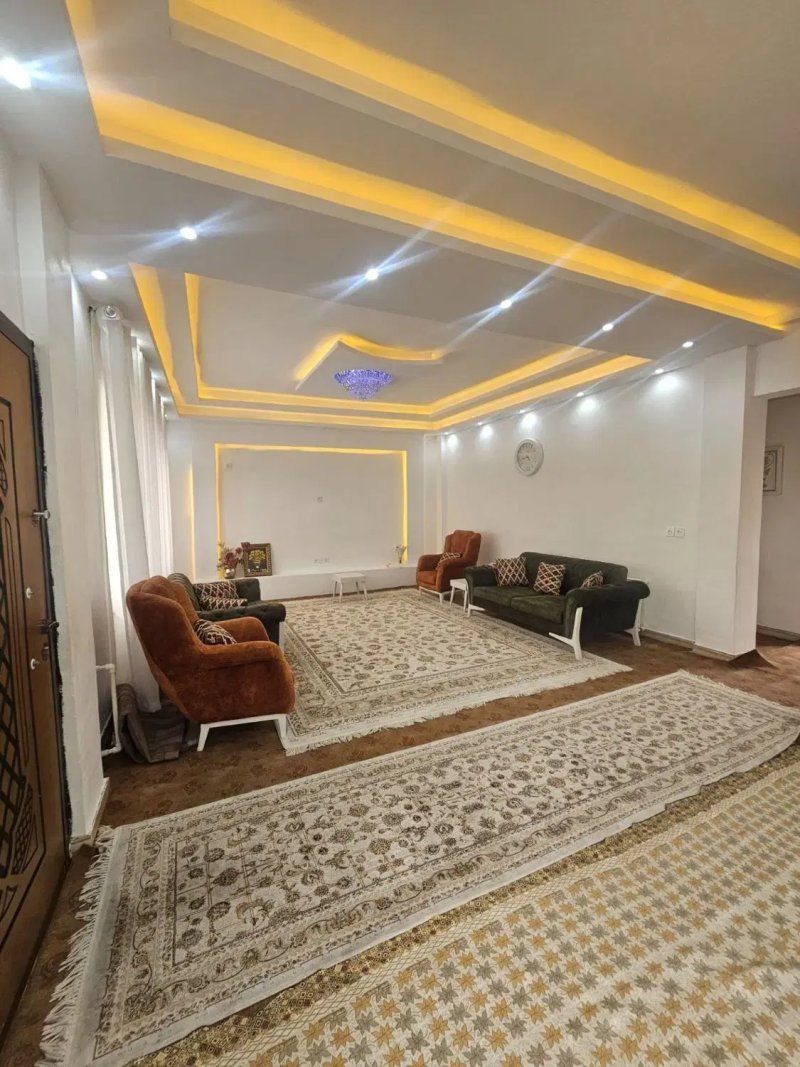 ویلا 240 متری سه خوابه در منظریه رشت14548938453