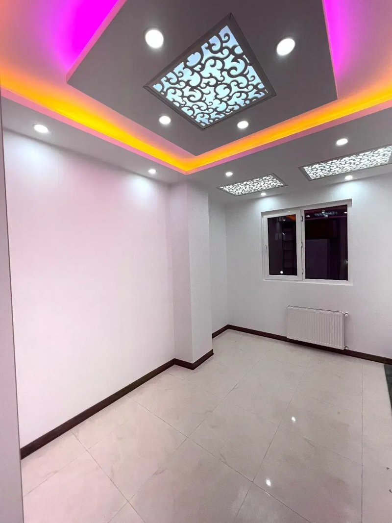 آپارتمان 104 متری دو خوابه در فاز 6 پرند14569538896