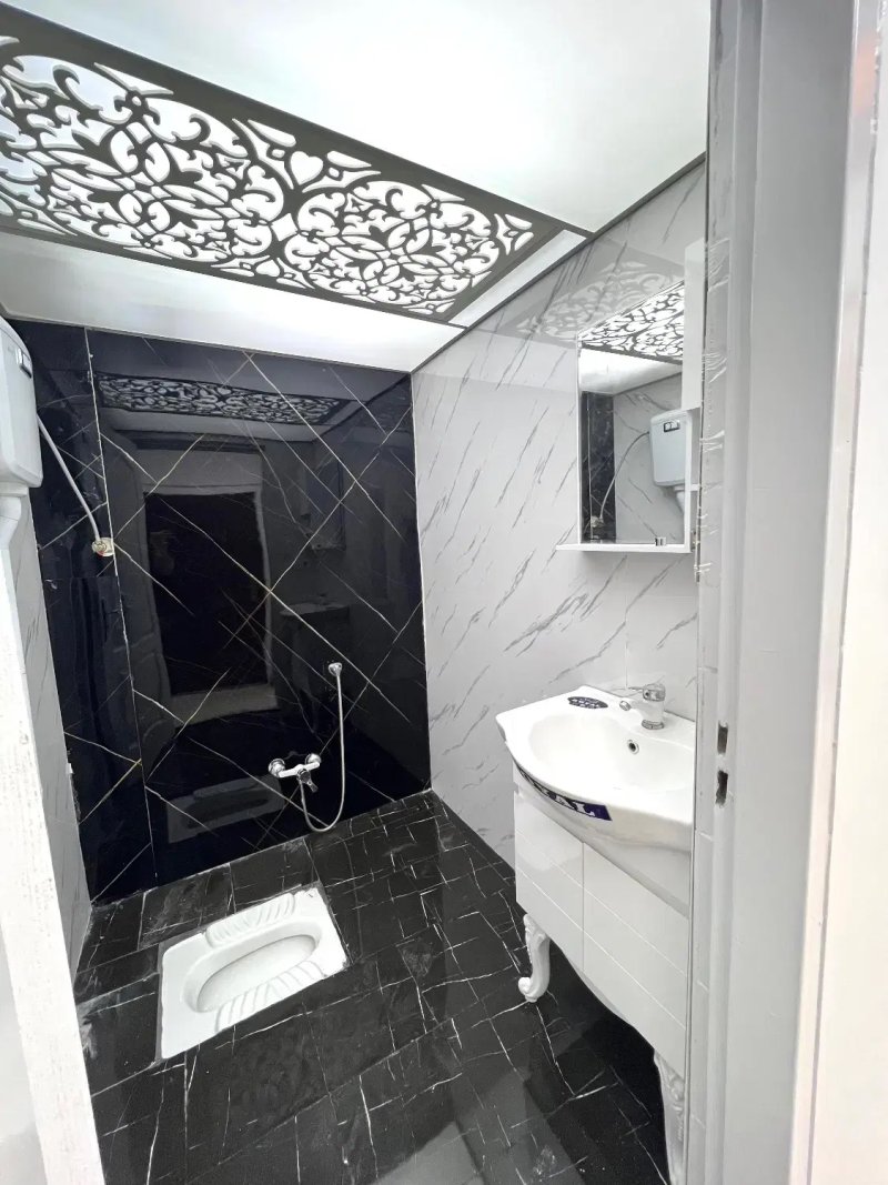 آپارتمان 100 متری دو خوابه در فاز 6 پرند14569838911