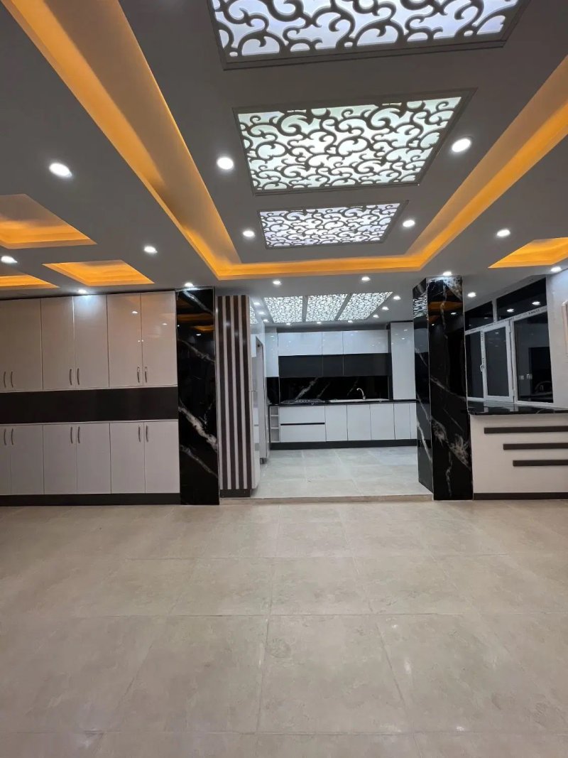 آپارتمان 104 متری دو خوابه در فاز 6 پرند14569938913