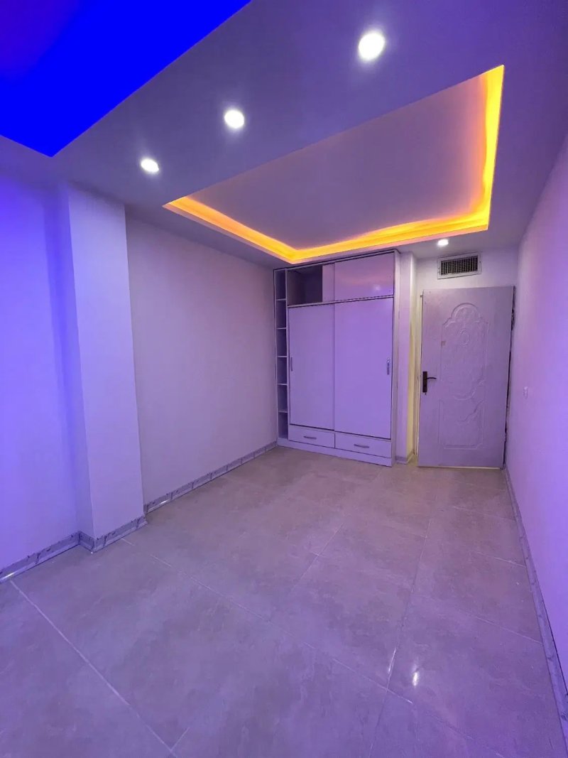 آپارتمان 104 متری دو خوابه در فاز 6 پرند14569938915