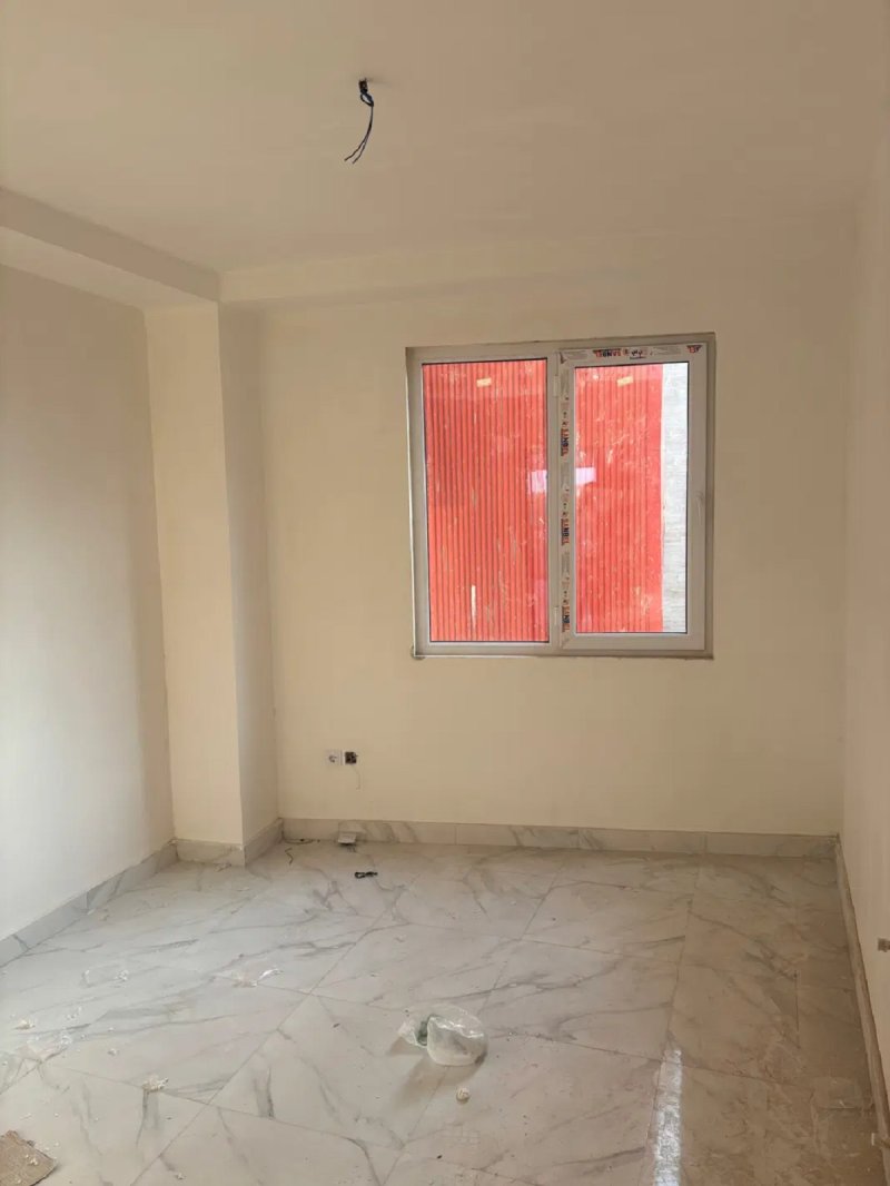 آپارتمان 100 متری دو خوابه در باهنر رشت14577539094