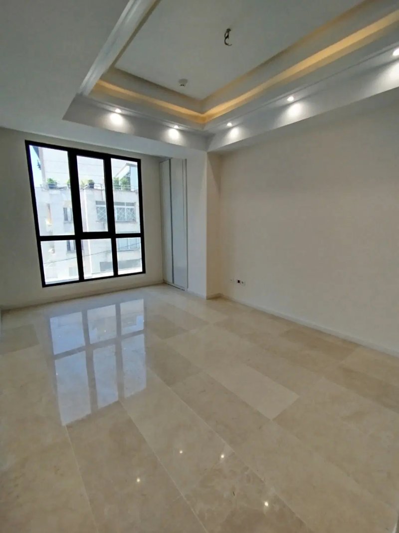 اداری 125 متری سه خوابه در زعفرانیه تهران14587139321
