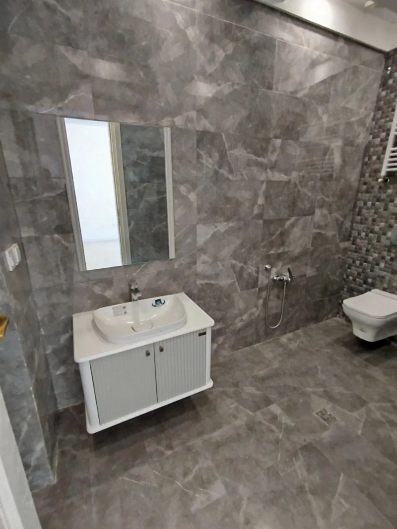اداری 125 متری سه خوابه در زعفرانیه تهران14587139322