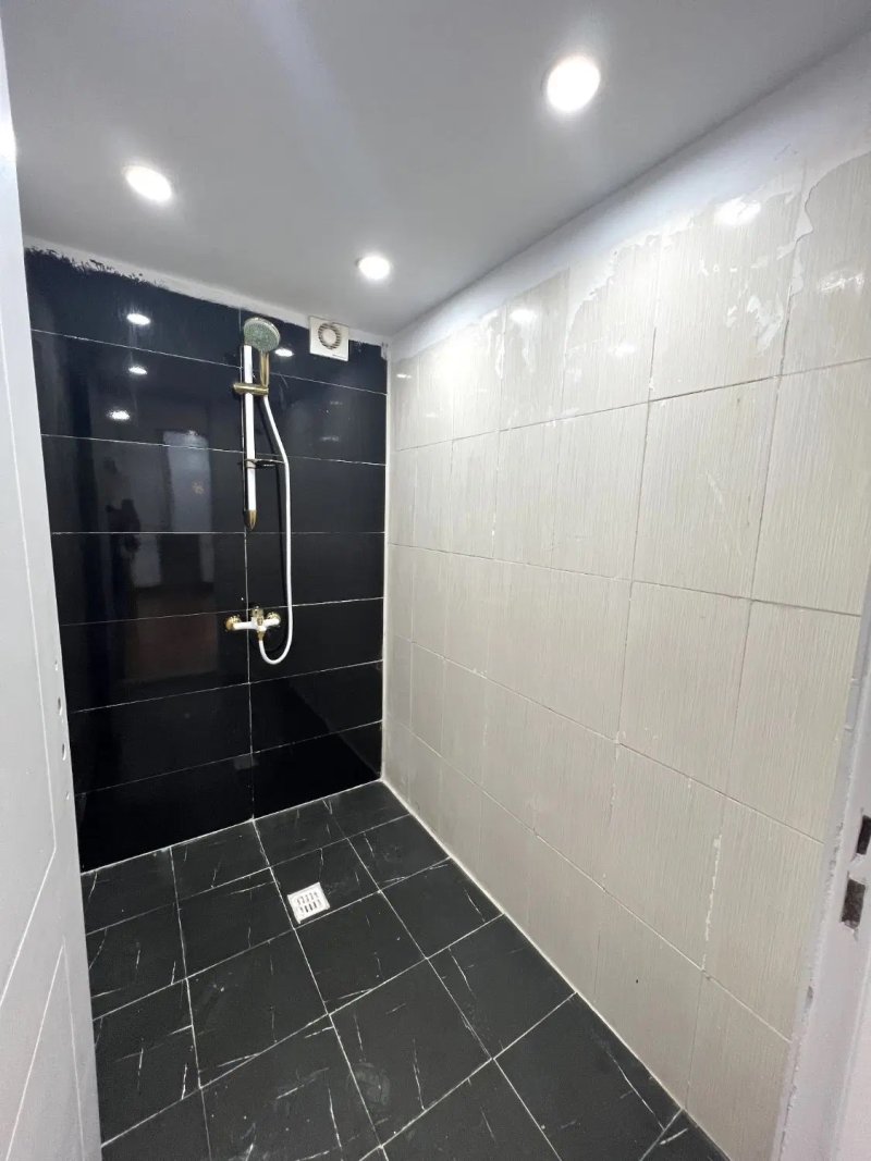 آپارتمان 103 متری دو خوابه در فاز 6 پرند14588639363