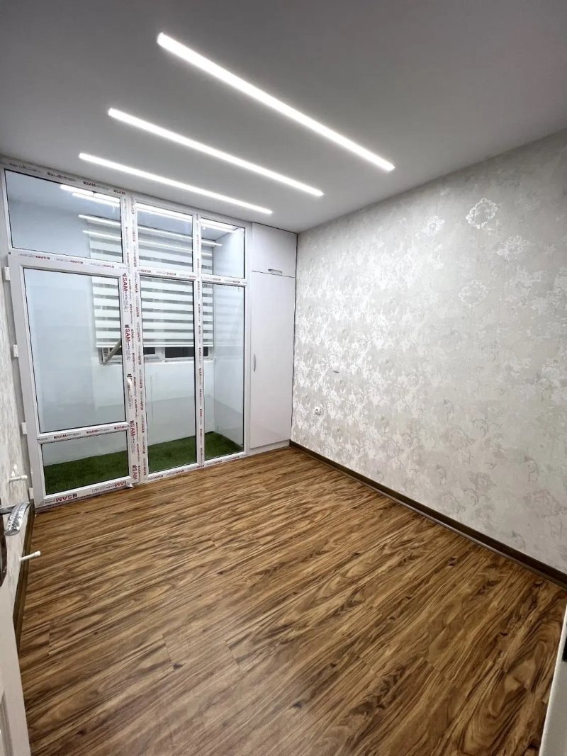 آپارتمان 101 متری دو خوابه در فاز 6 پرند14588839372