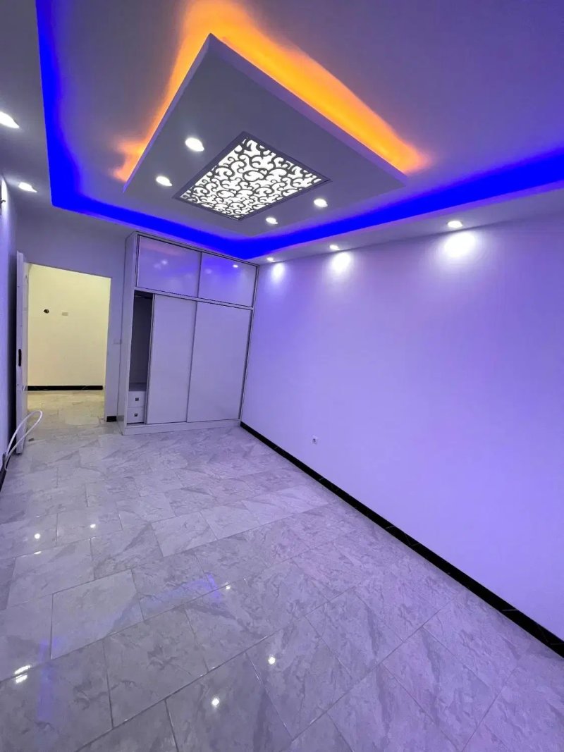 آپارتمان 100 متری دو خوابه در فاز 6 پرند14588939377