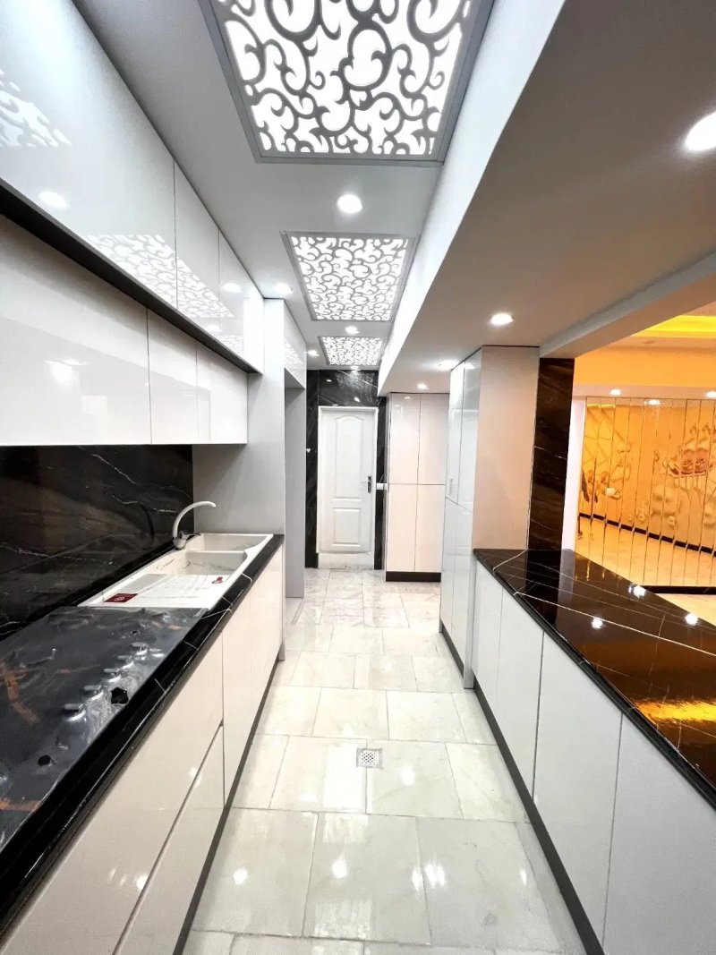 آپارتمان 100 متری دو خوابه در فاز 6 پرند14588939378