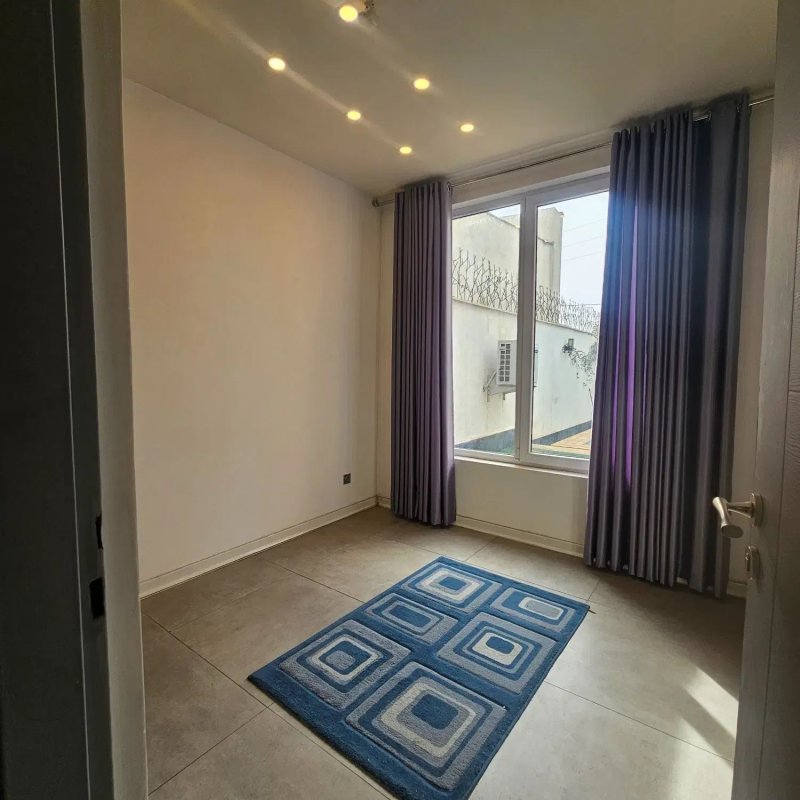 ویلا 200 متری یک خوابه در کردان کرج14592239455