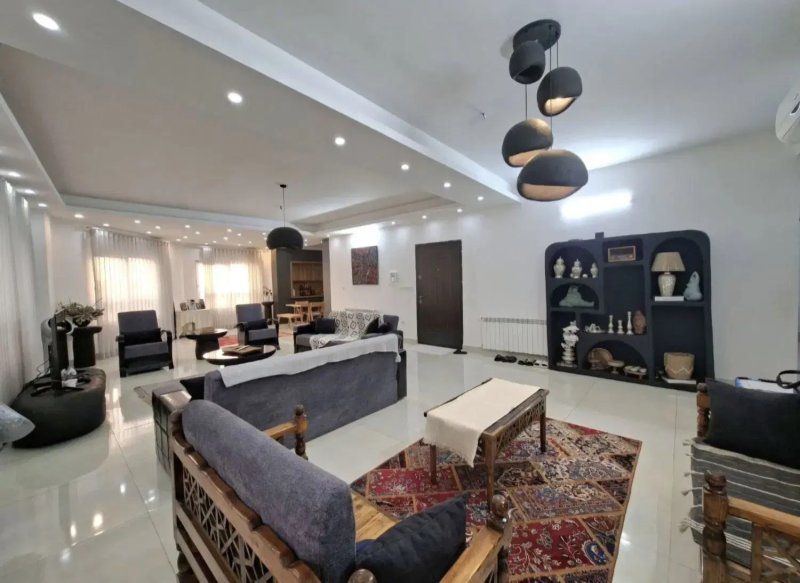 آپارتمان 173 متری سه خوابه در خیابان بابل قائم شهر14595739545