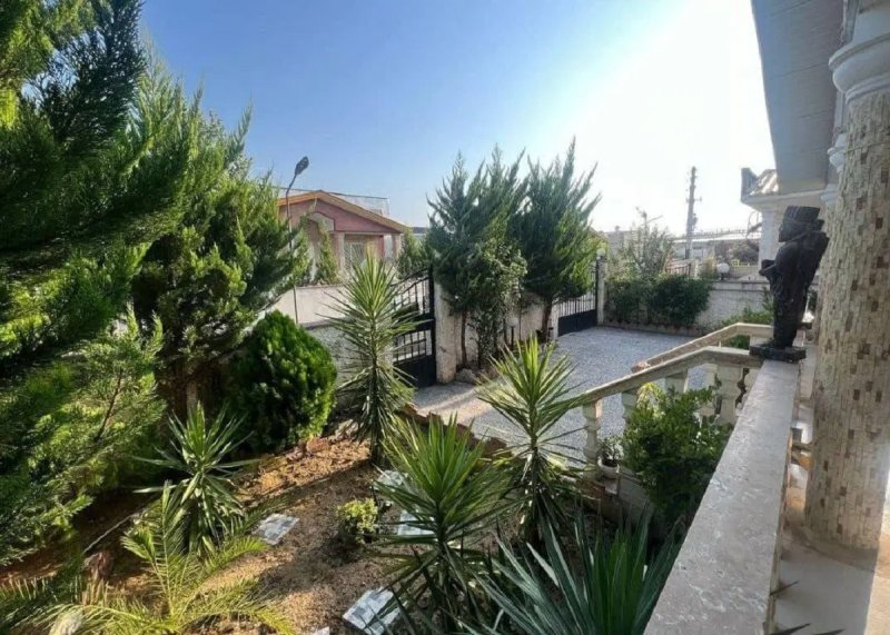 ویلا 220 متری سه خوابه در چالوس14596739566