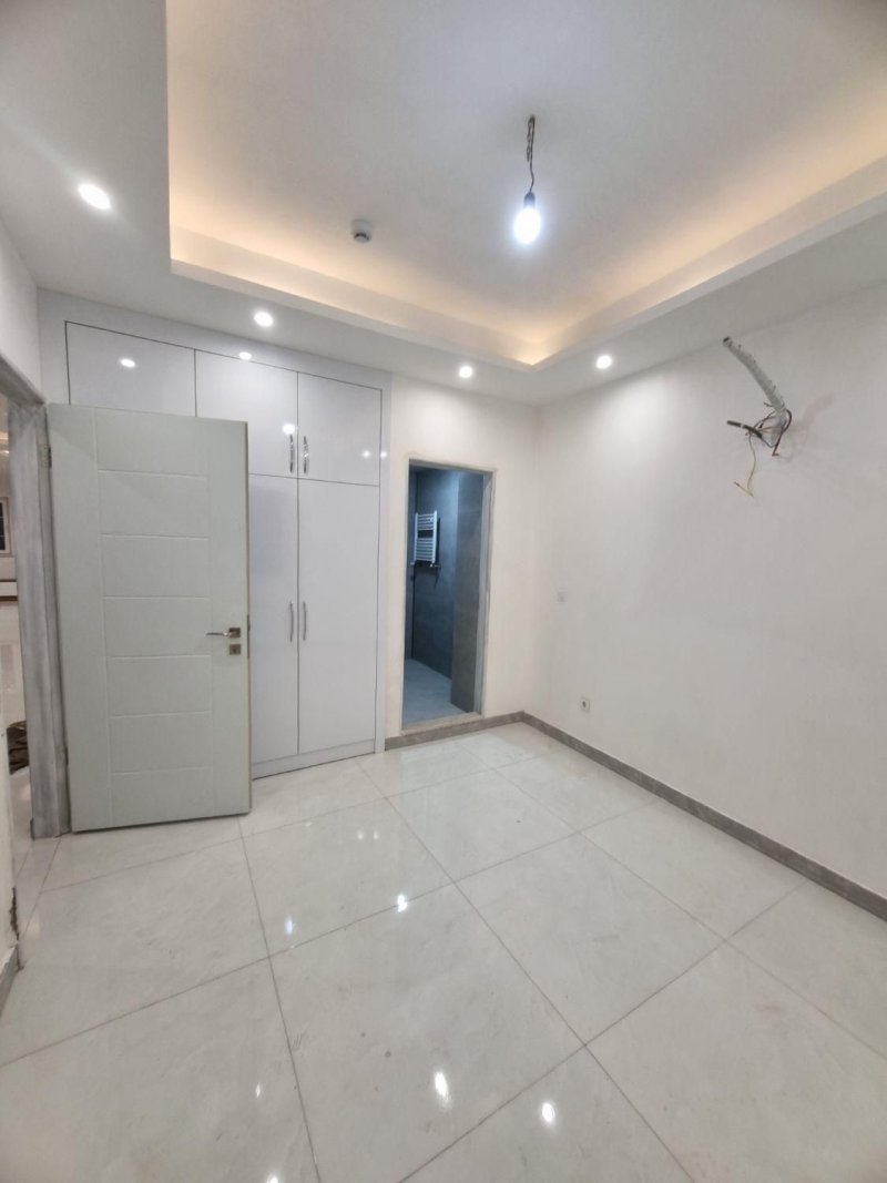 آپارتمان 160 متری سه خوابه در معلم رشت14598739605
