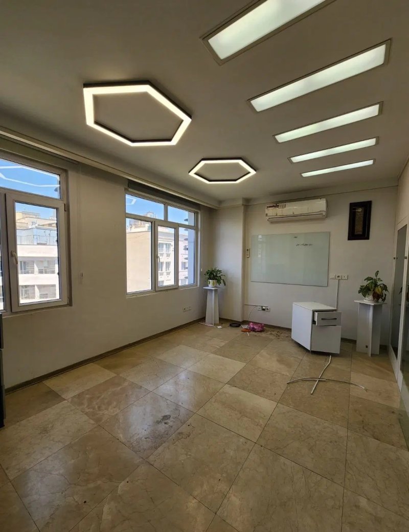 اداری 70 متری دو خوابه در جردن تهران14621139726
