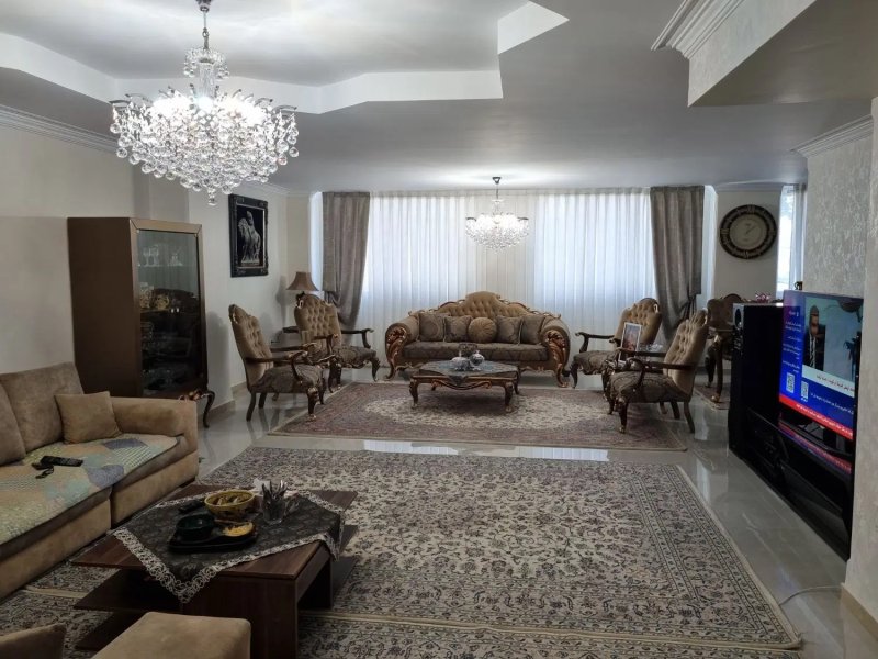 آپارتمان 145 متری سه خوابه در صادقیه تهران
