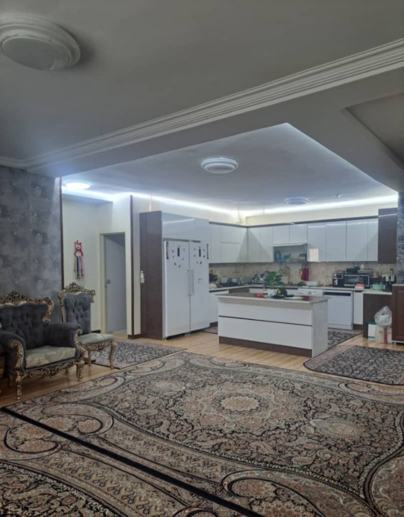 آپارتمان 114 متری دو خوابه در فاز 2 اندیشه14652439899