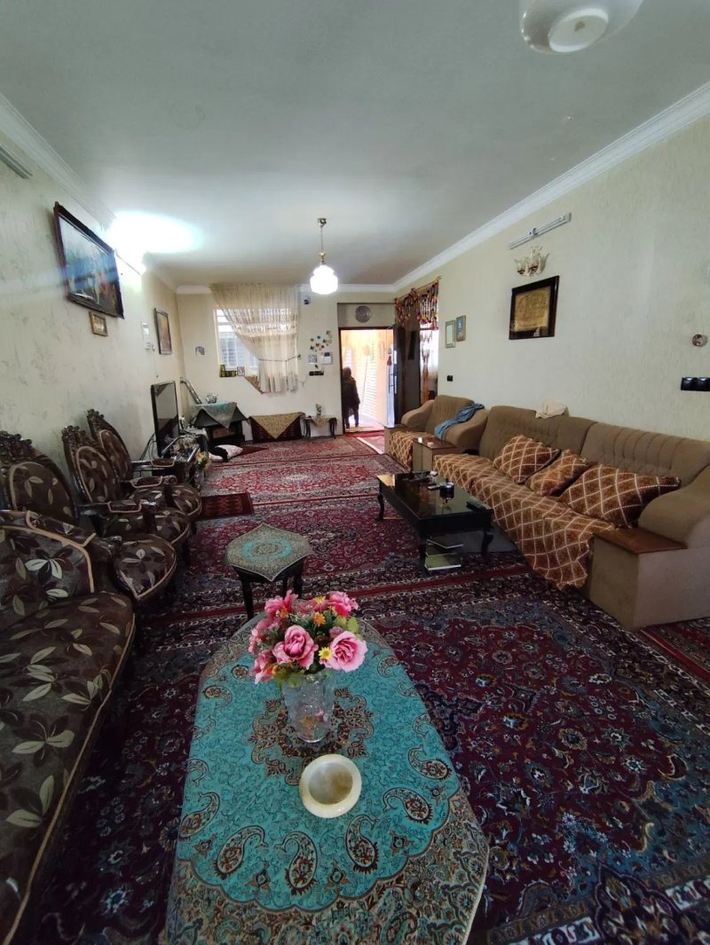 خانه 200 متری دو خوابه در گلبهار
