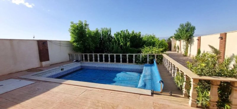 خانه 111 متری دو خوابه در سهیلیه کرج14674840036