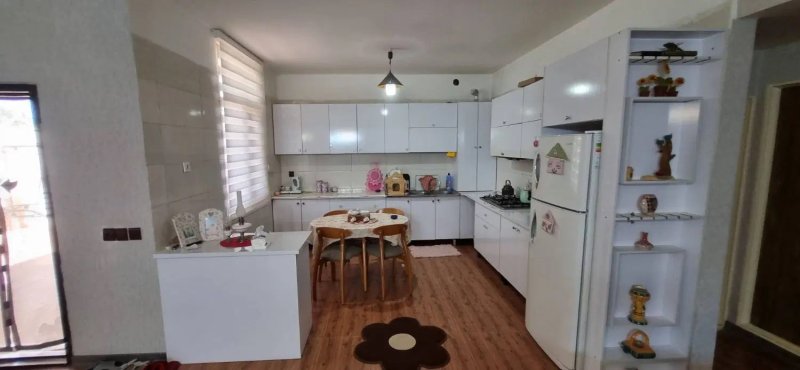 خانه 111 متری دو خوابه در سهیلیه کرج14674840038