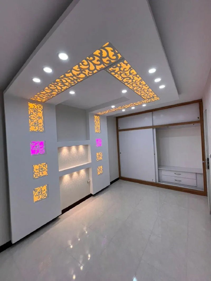 آپارتمان 100 متری دو خوابه در فاز 6 پرند14696140238