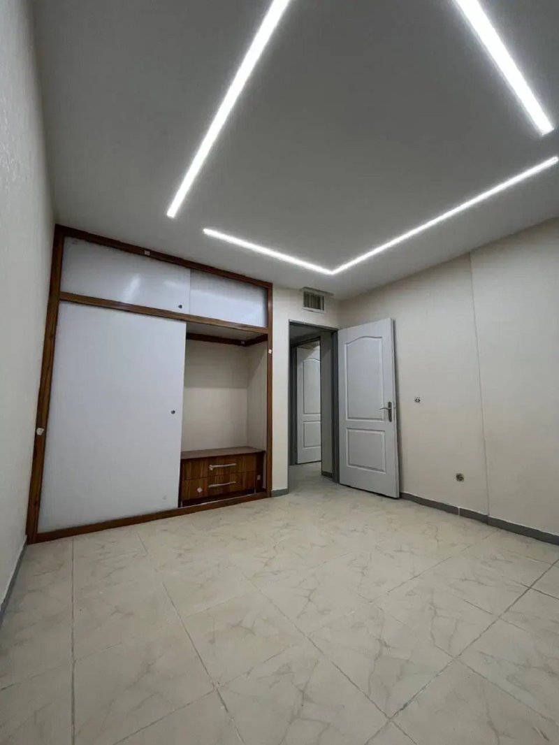 آپارتمان 100 متری دو خوابه در فاز 2 پرند14696340244