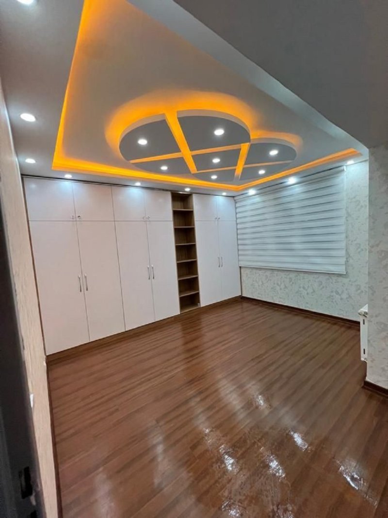 آپارتمان 100 متری دو خوابه در فاز 6 پرند14696540251