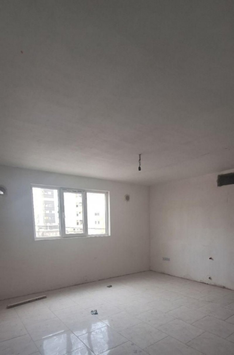 آپارتمان 83 متری دو خوابه در فاز 6 پرند14700540275