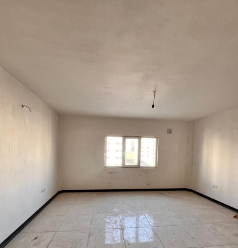 آپارتمان 83 متری دو خوابه در فاز 6 پرند14700640280