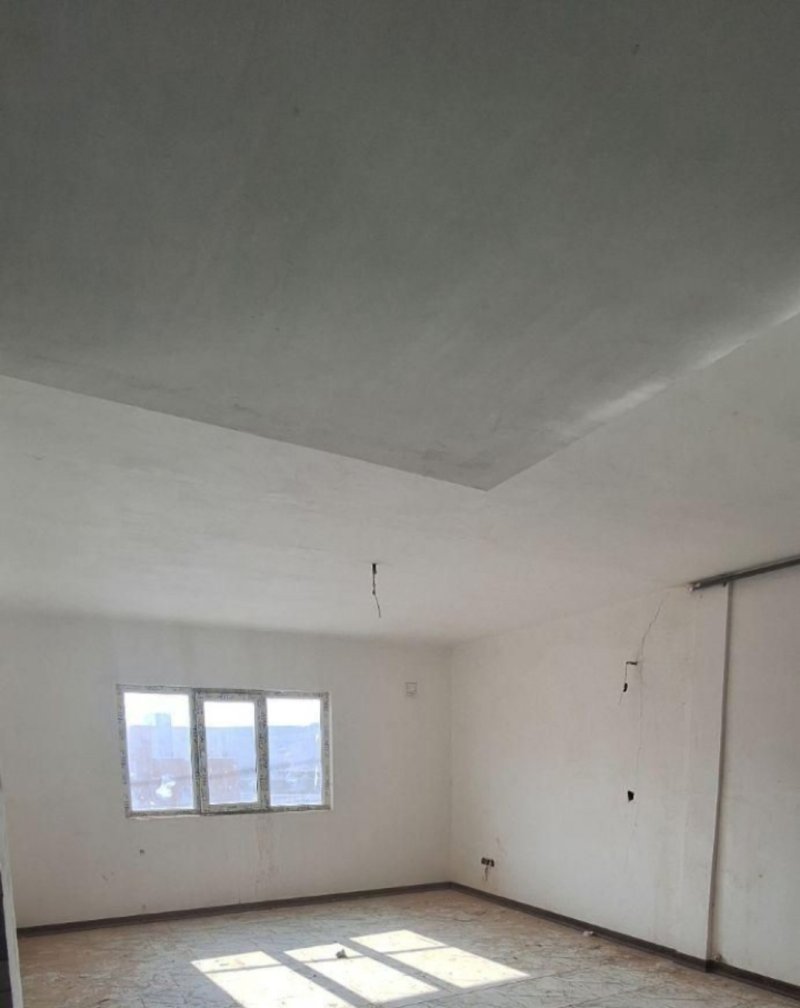 آپارتمان 74 متری دو خوابه در فاز 6 پرند14700940289