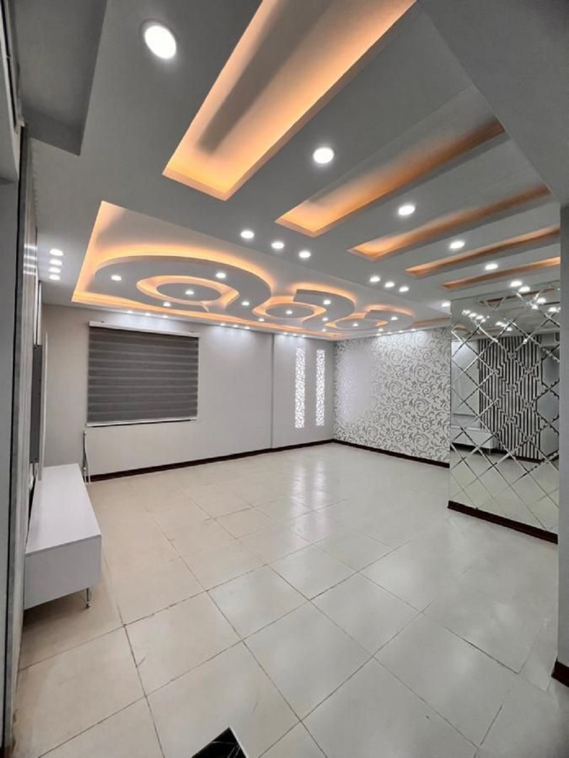 آپارتمان 98 متری دو خوابه در فاز 6 پرند14701940298