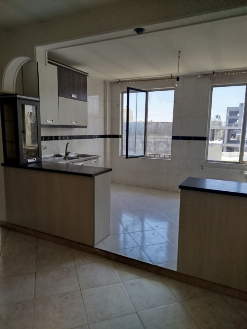 آپارتمان 82 متری دو خوابه در خیابان اراک ملایر1264394037