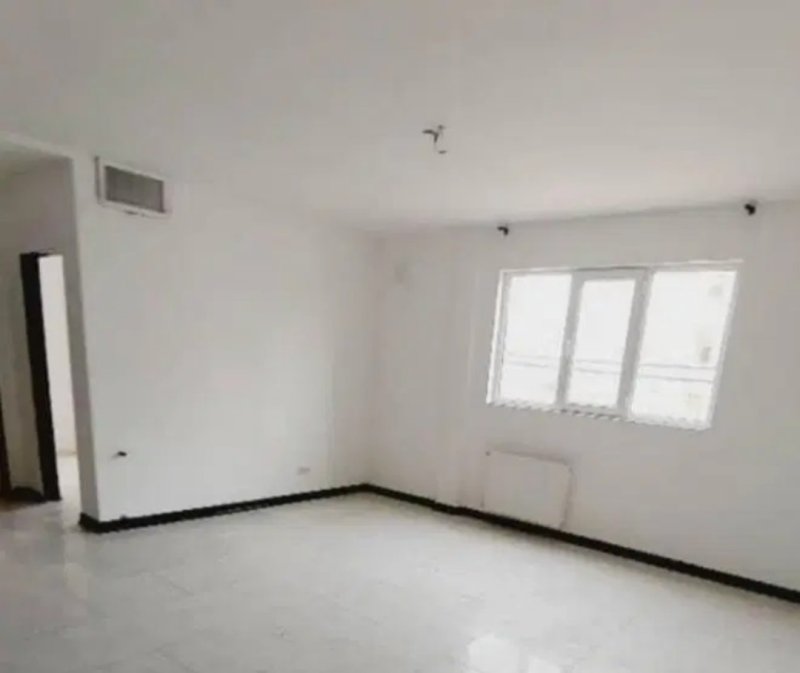 آپارتمان 84 متری دو خوابه در فاز 6 پرند