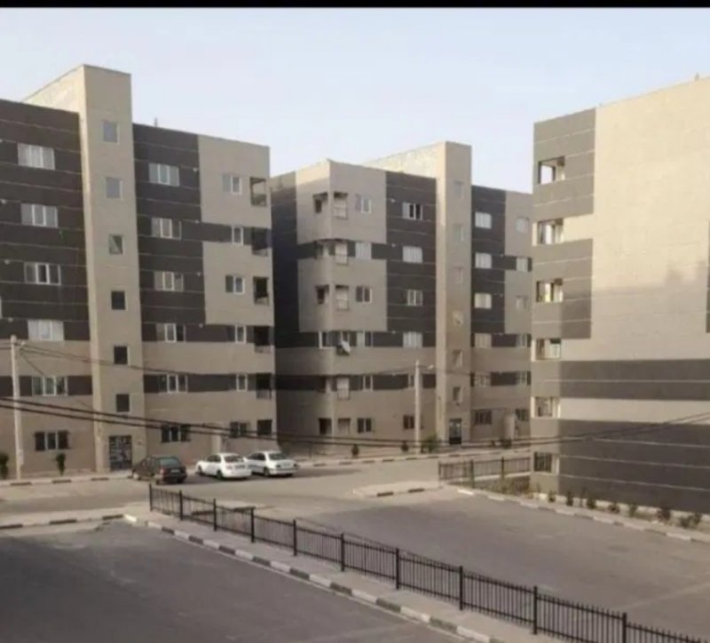 آپارتمان 84 متری دو خوابه در فاز 6 پرند14717040437
