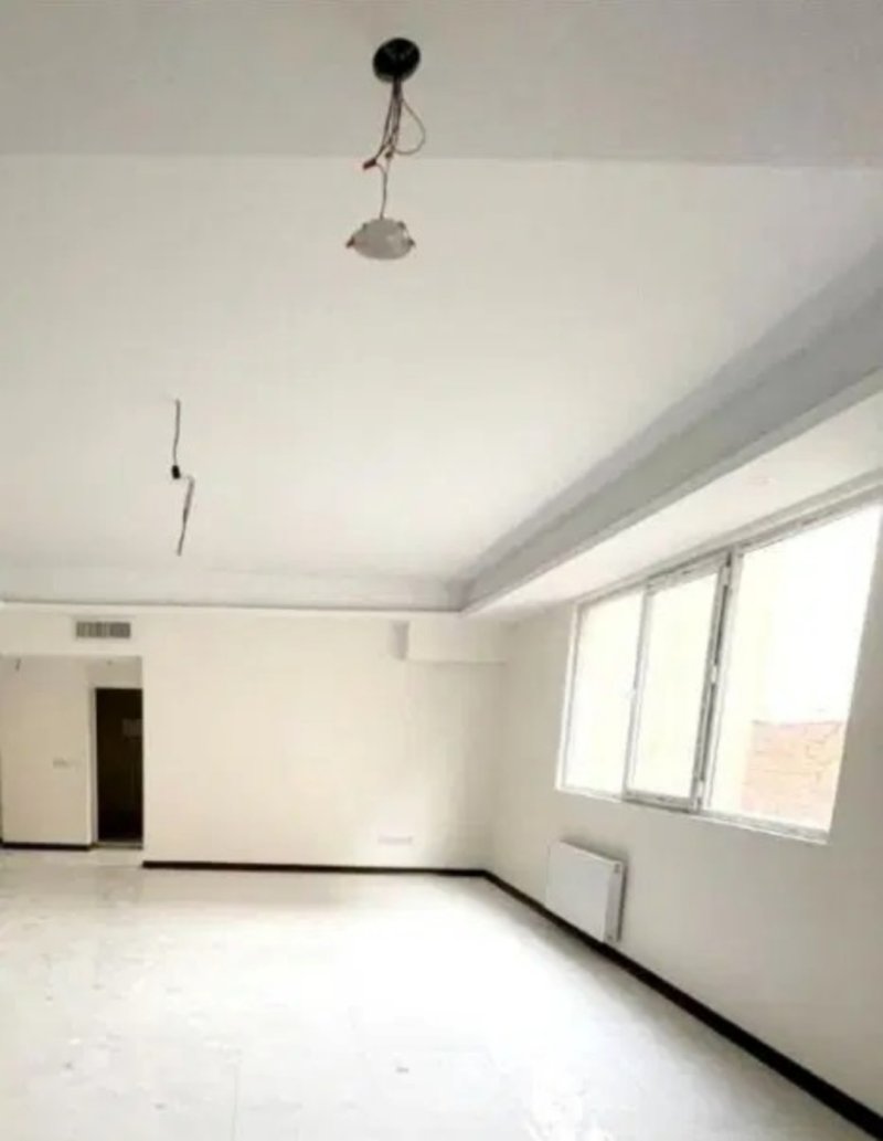 آپارتمان 80 متری دو خوابه در فاز 6 پرند14717240443