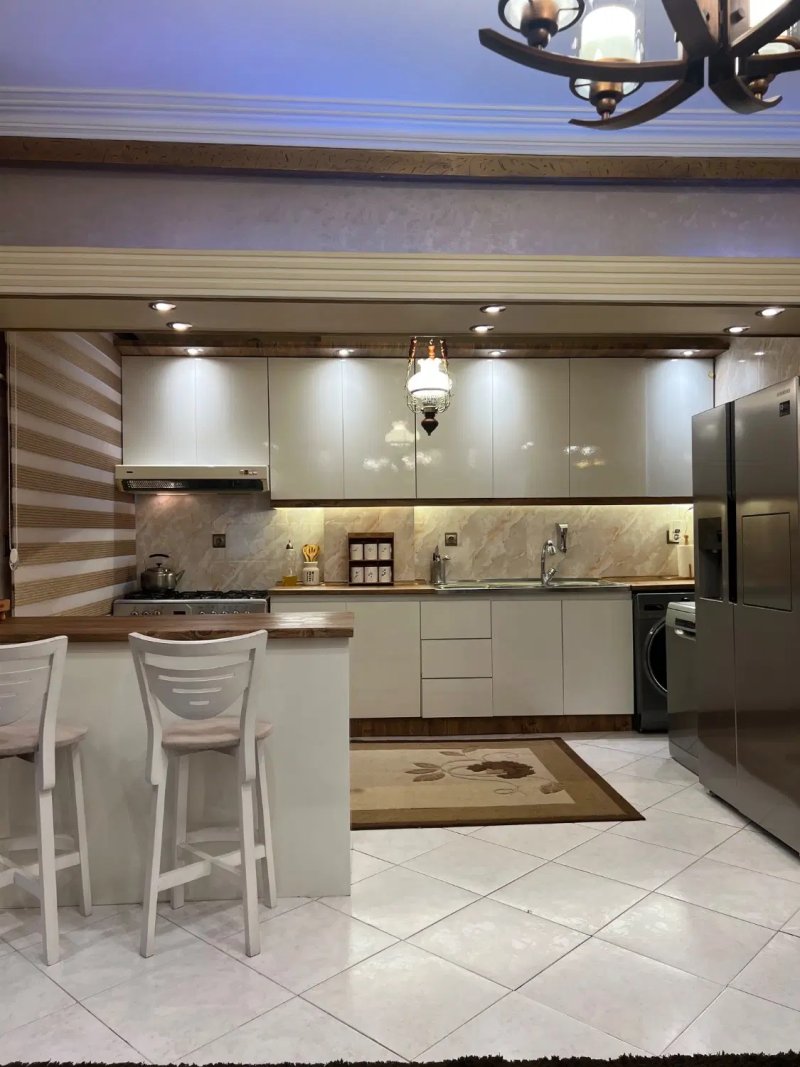 آپارتمان 103 متری سه خوابه در باغ فیض تهران14722940483