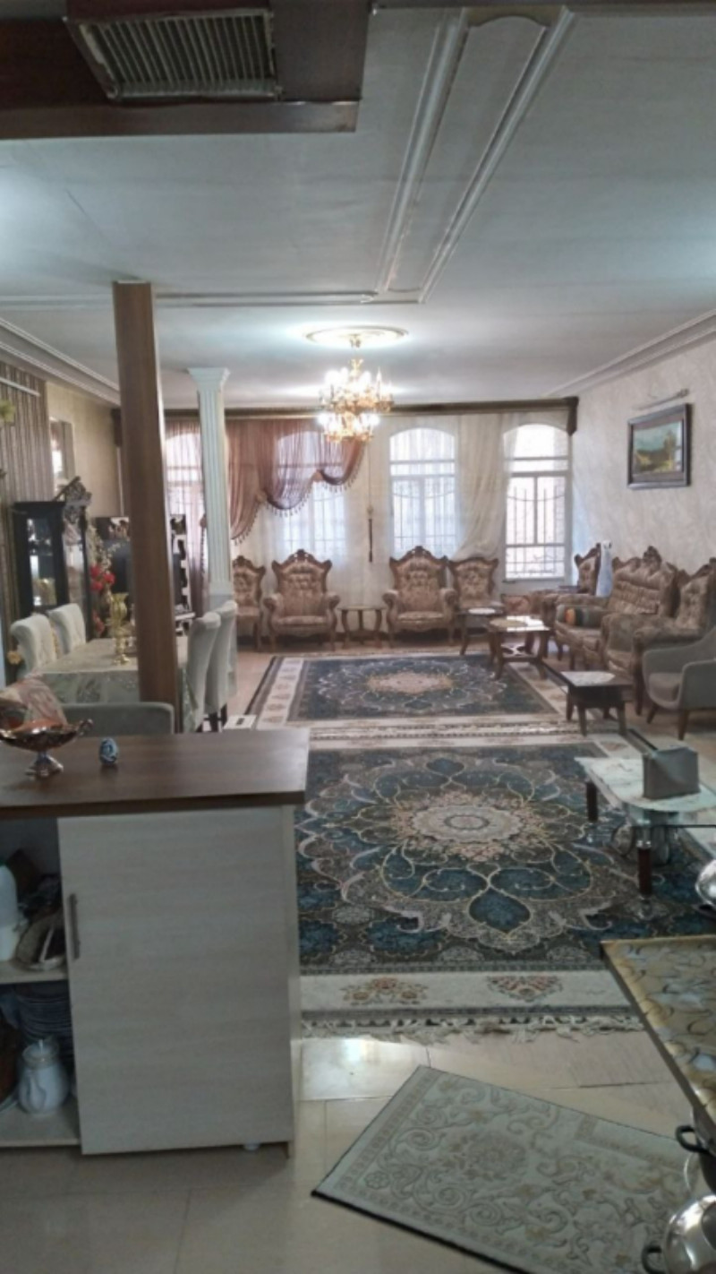 ویلا 270 متری دو خوابه در ملایر1264424060