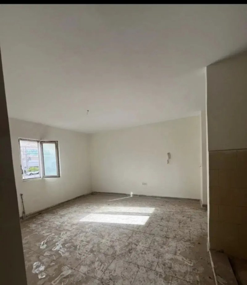 آپارتمان 84 متری دو خوابه در فاز 6 پرند14743140611