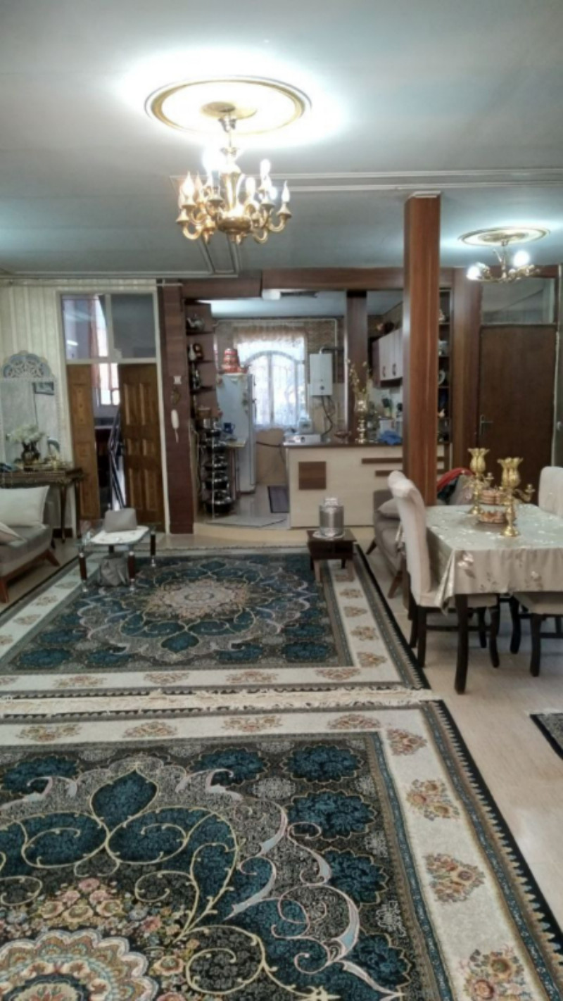 ویلا 270 متری دو خوابه در ملایر1264424064