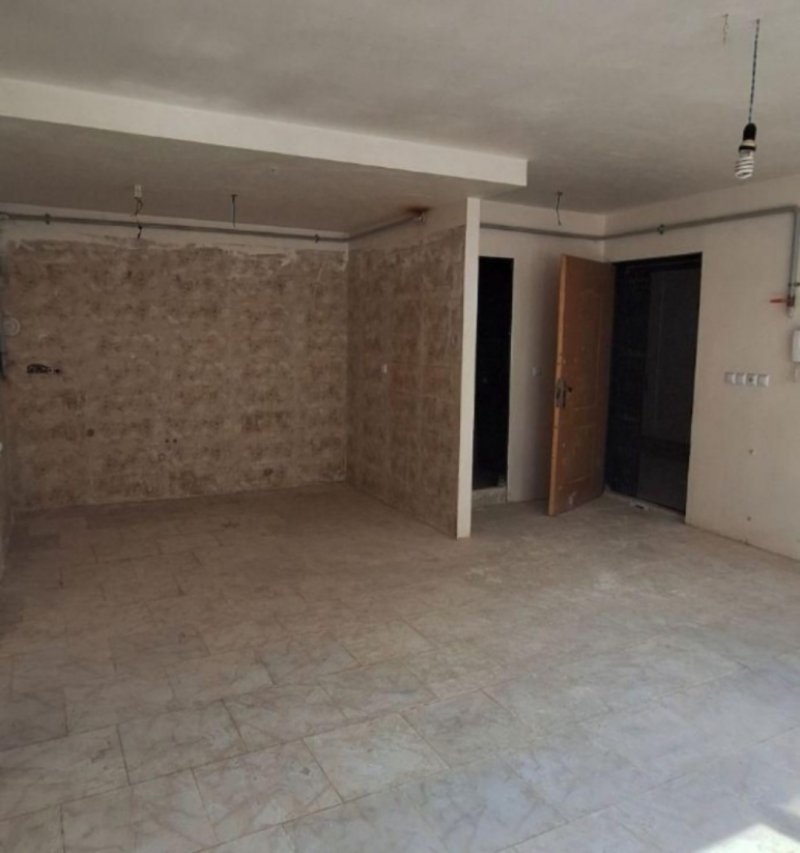 آپارتمان 83 متری دو خوابه در فاز 6 پرند14756340707