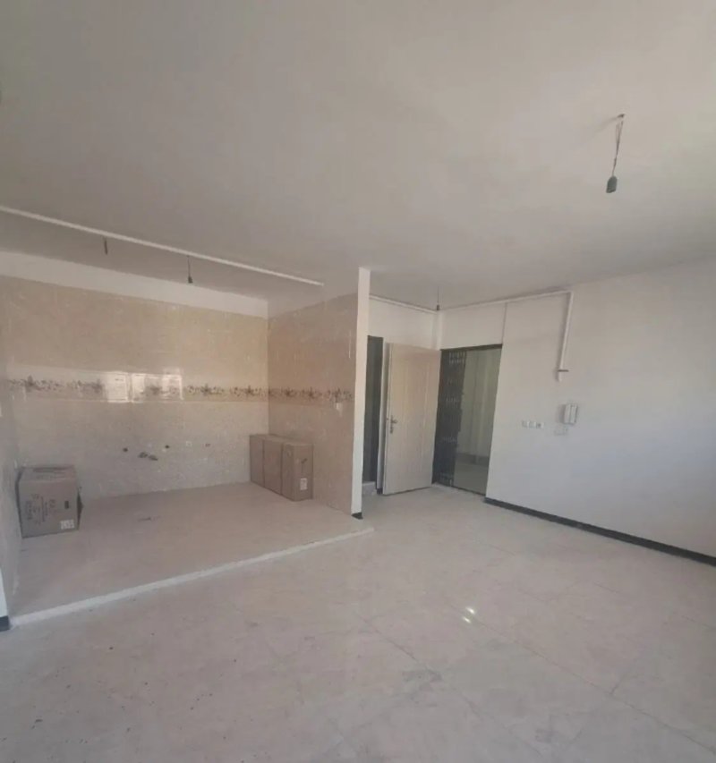 آپارتمان 85 متری دو خوابه در فاز 6 پرند