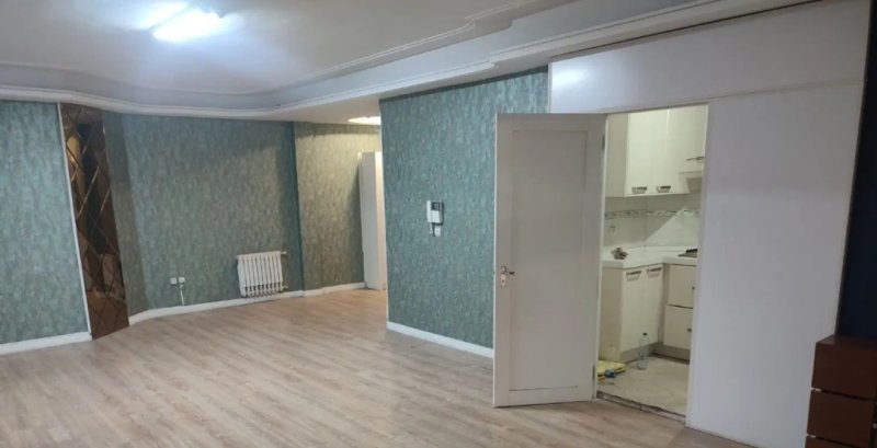 اداری 90 متری دو خوابه در جردن تهران14757940745