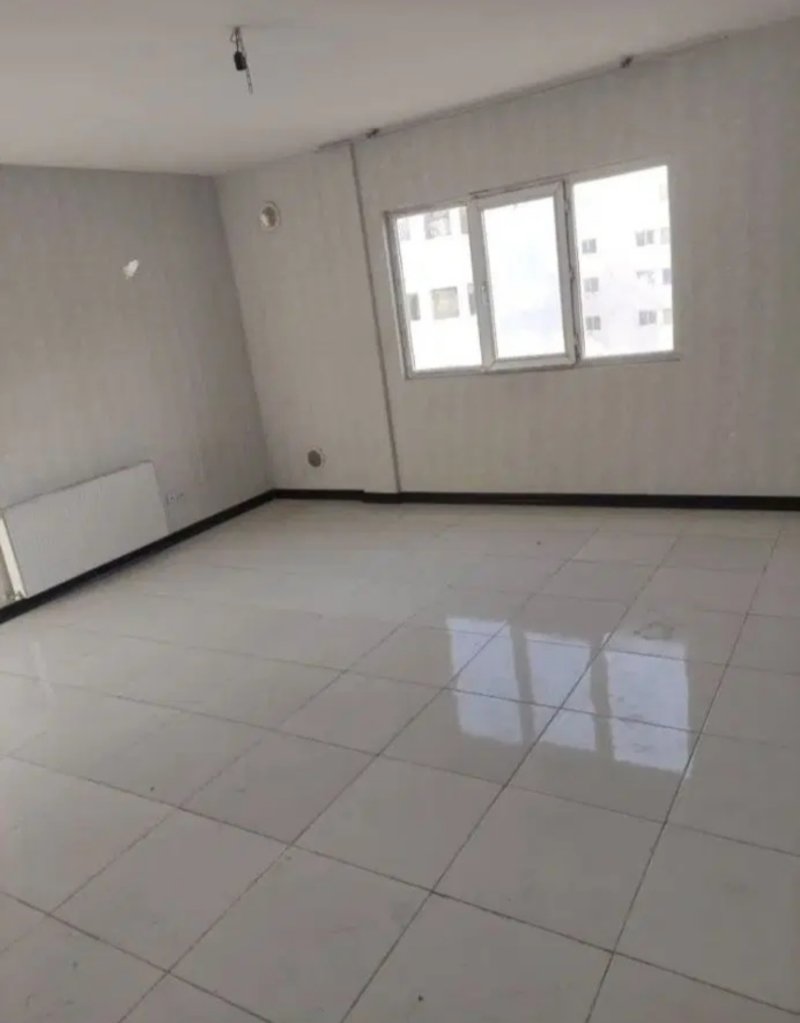 آپارتمان 75 متری دو خوابه در فاز 6 پرند