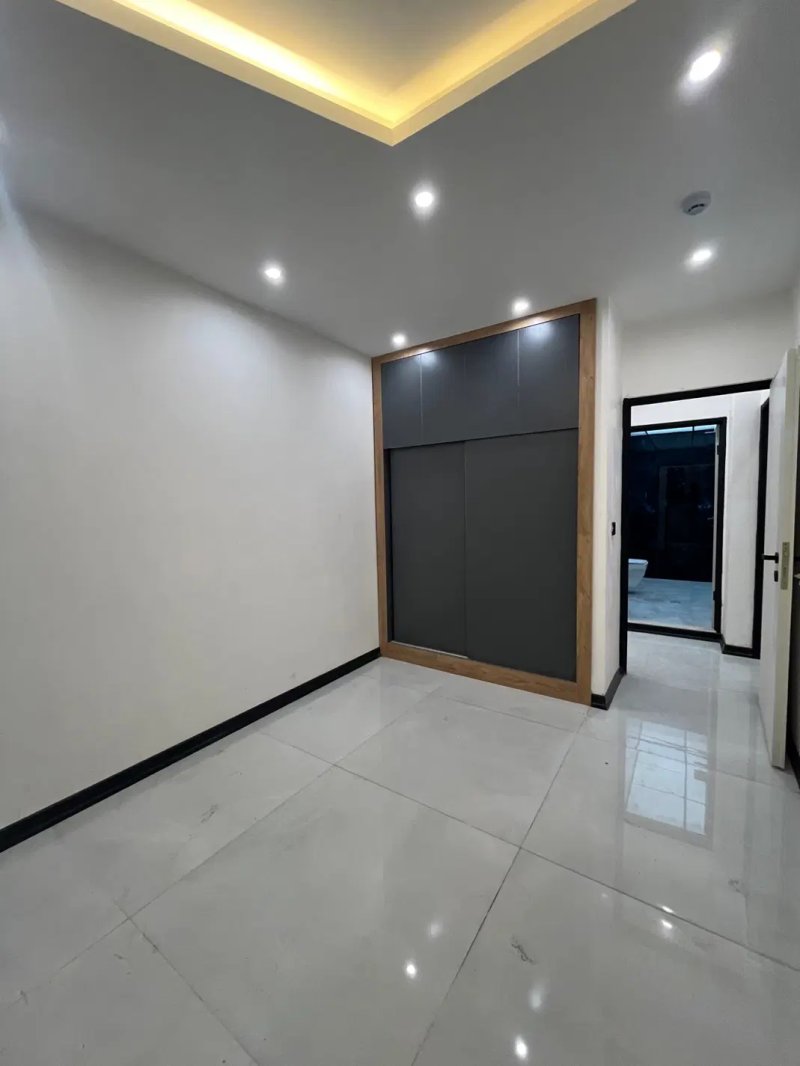 آپارتمان 172 متری سه خوابه در معلم رشت14767740906
