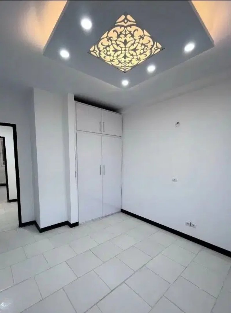آپارتمان 83 متری دو خوابه در فاز 6 پرند14774340962