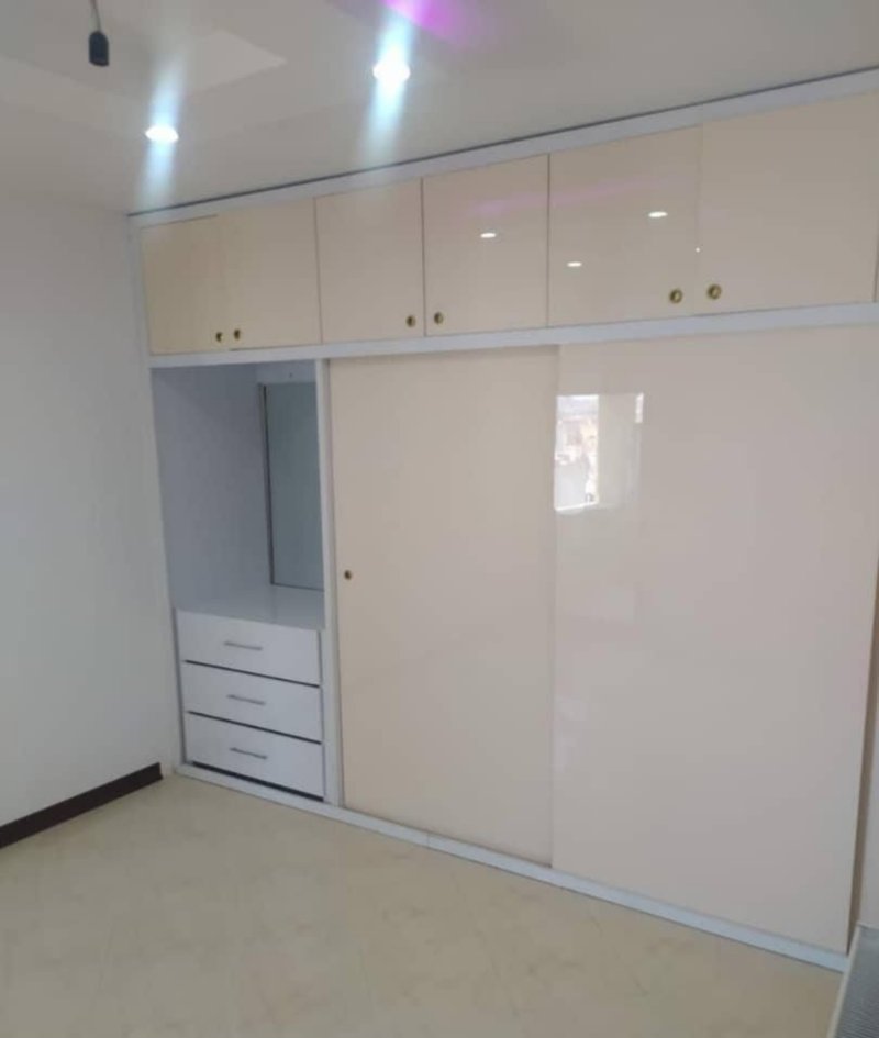 آپارتمان 84 متری دو خوابه در فاز 6 پرند14774940974