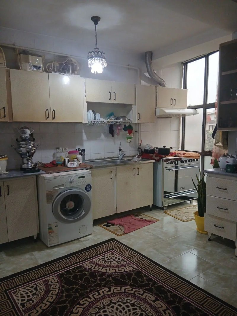 آپارتمان 95 متری دو خوابه در خیابان تهران قائم شهر14784441036
