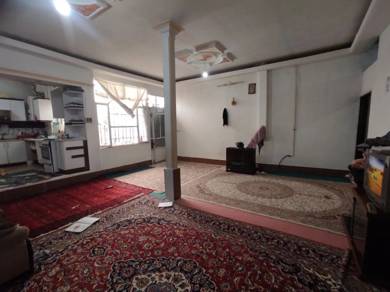 خانه 100 متری دو خوابه در کشمیری مشهد14793341158