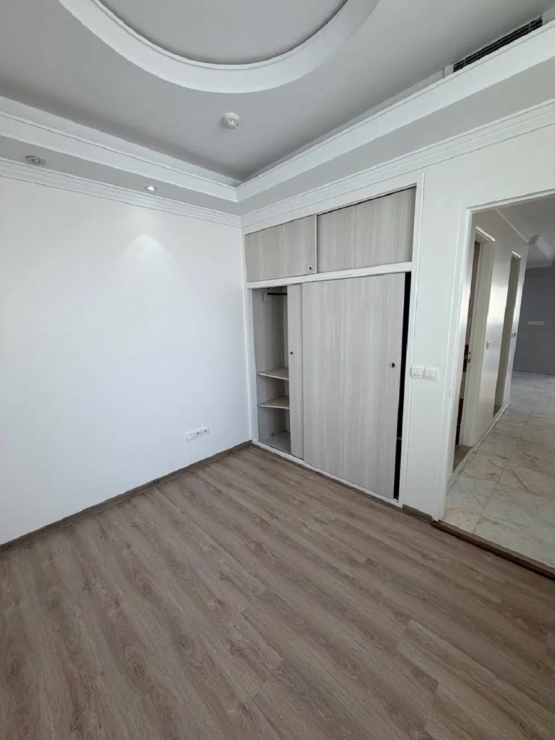 آپارتمان 93 متری دو خوابه در ایوانک تهران14794641171